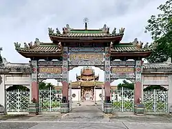 Paifang of Wat Pho Maen Khunaram, Yan Nawa, Bangkok, Thailand
