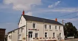 The town hall in Précy