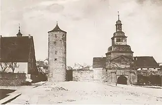 Outer Spitaltor (Spital gate, right) and Inner Spitaltower (watchtower) (photo before 1896)
