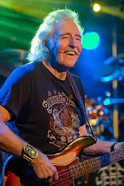 Leo Lyons (2010)