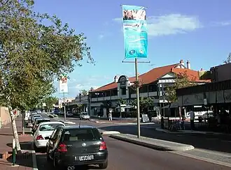 Albany Highway running through the centre of East Victoria Park