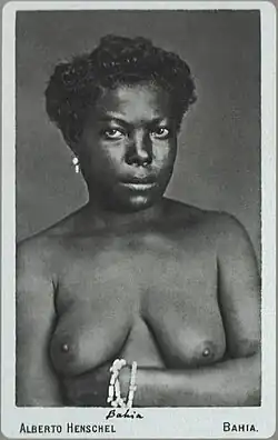 Carte de visite taken by German-Brazilian photographer Alberto Henschel, who broke paradigms by portraying blacks posing freely or well-dressed, slaves or free. (Brazil)