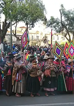 Group of amautas in Plaza Murillo