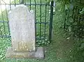 Entry marker near gate