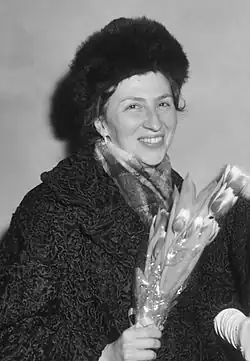 Bella Davidovich[193]