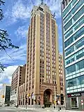 Boji_Tower_(Michigan_National_Bank_Building),_Allegan_Street_and_Capitol_Avenue,_Lansing,_MI_-_54383512160