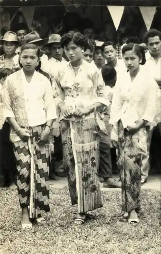 Three Bruneian Malay women in traditional kebaya and sarongs in Sandakan District, British North Borneo, c. 1920s–1930s