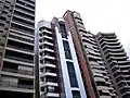 Aspects of the buildings in the neighborhood