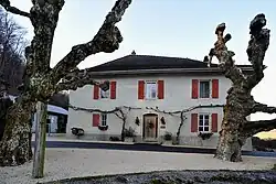 Canal d'Entreroches port building in Orny village