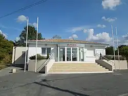 The town hall in Chamouillac