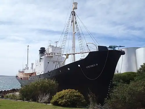 Cheynes IV whale chaser