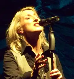 Brücken performing in December 2007