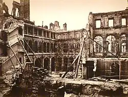 Paris City Hall, inner courtyard. Photograph by Alphonse Liébert, 1871. Bibliothèque historique de la ville de Paris.