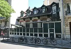 The chalet-crèche