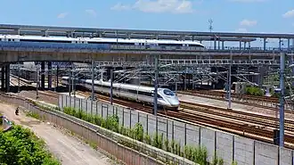 Yards and Platforms of Shangrao railway station: The upper layer is the Hefei-Fuzhou HSR Yard, the Shanghai-Kunming HSR Yard and Shanghai-Kunming Yard are in the lower level.