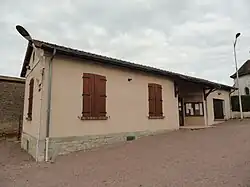 The town hall in Drouilly