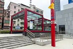 Entrance E