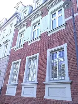 Facade at N9