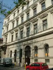 The Baron Fechtig House (Antal Skalnitzky, 1873) at Bródy Sándor utca 2. Built for Baron Nándor Fechtig. The ground floor houses the Múzeum Café and Restaurant, which has been in business (initially under the name Schodl) since the 1870s.