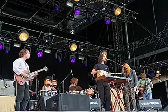 Altın Gün performing in 2018