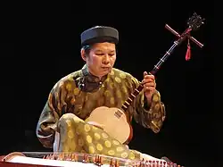 Vietnam đàn nguyệt or đàn sến