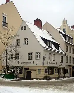 Zum Nußbaum, a historic inn