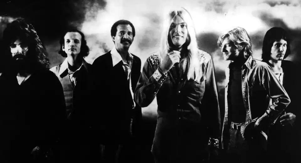 Neil Larsen (second from right) as part of the Gregg Allman Band in 1977