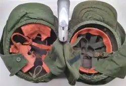 Helmet m/37 (left) vs m/37-65 (right) with earlier and later m/59 cover