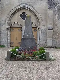 Houdancourt (Oise) Monument