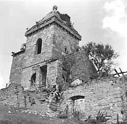 The tower in 1975, in a dilapidated condition