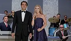 Walter Chiari and Paola Quattrini, presenters of the 1967 Cantagiro