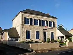 The town hall in Jumeauville