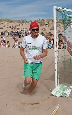Kim Herold playing beach soccer in 2010.