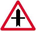 Junction with minor road (also used )
