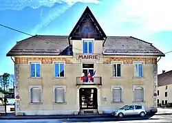The town hall in Pierrefontaine-les-Varans