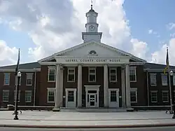 Laurel County courthouse in London