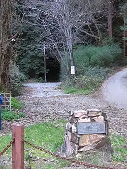 Laurel/Glenwood tunnel portal as it appears in 2009