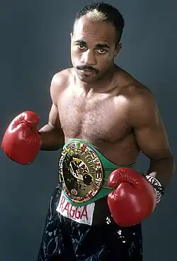 Lloyd Honeyghan. Went on to reign as the undisputed welterweight champion from 1986 to 1987; and held the WBC, Ring magazine and lineal welterweight titles twice between 1986 and 1989