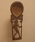 Cosmetic spoon using the papyrus stalk