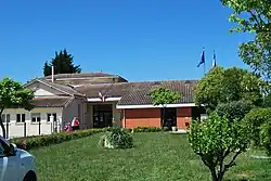 The town hall in Madirac