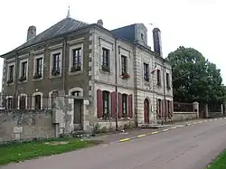 The town hall in Couloutre