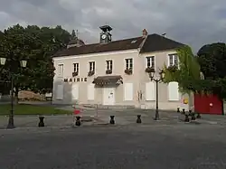 The town hall in Nandy