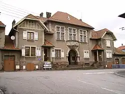 The town hall in Maixe