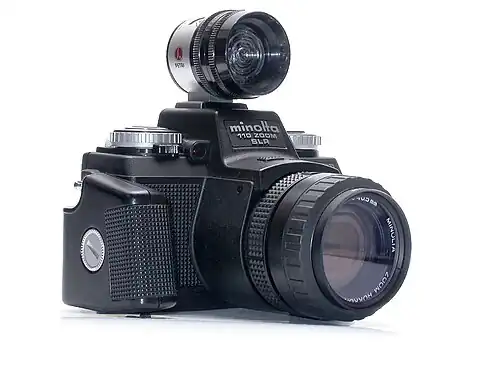 Minolta 110 Zoom SLR Mk II, manufactured 1979—1982, with a Petra fisheye viewfinder