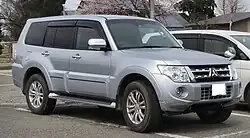 Mitsubishi Pajero Super Exceed (first facelift)