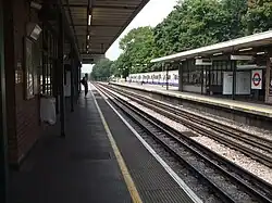 Southbound express platform looking north (platform 2)