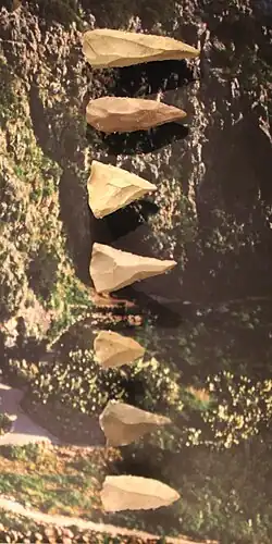 Mousterian stone spearheads from the Daughters of Jacob Bridge and the caves of Tabun, Kebara, and Amud (250,000–50,000 BP). Israel Museum.