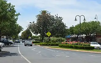 Dandaloo St (Mitchell Highway) in Narromine, 2017.