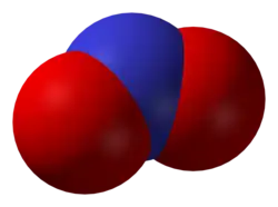 Spacefill model of nitrogen dioxide