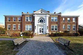 North Hempstead Town Hall, located in Manhasset, the town seat.